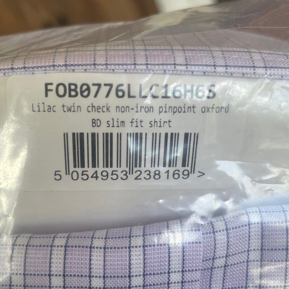 Charles Tyrwhitt Button-Down Non-Iron Stretch Oxford Check Shirt - Picture 6 of 7
